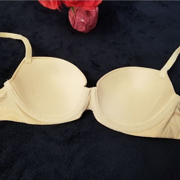 34A Victoria's Secret Rhinestones Beige Bra - Picture 6 of 13